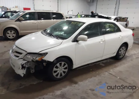 2011 Toyota Corolla Le z USA, uszkodzony, nr VIN JTDBU4EE4BJ098665